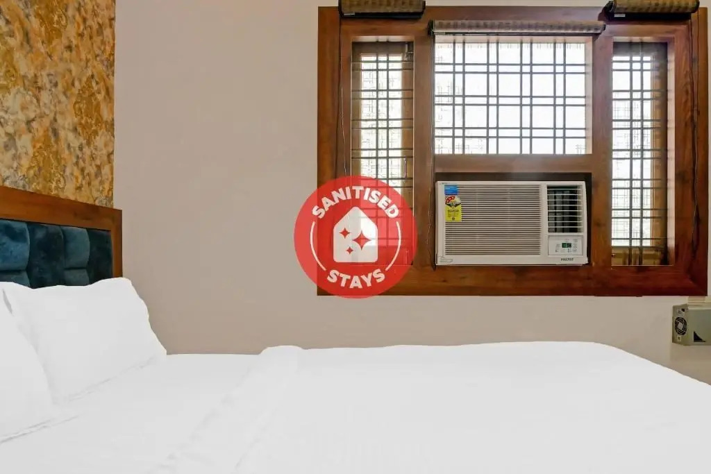 Сарнатх: Capital O 87647 Hotel Shaurya