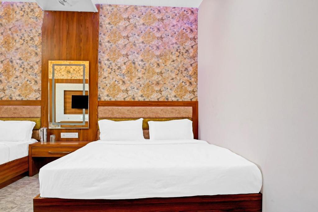Сарнатх: Capital O 87647 Hotel Shaurya