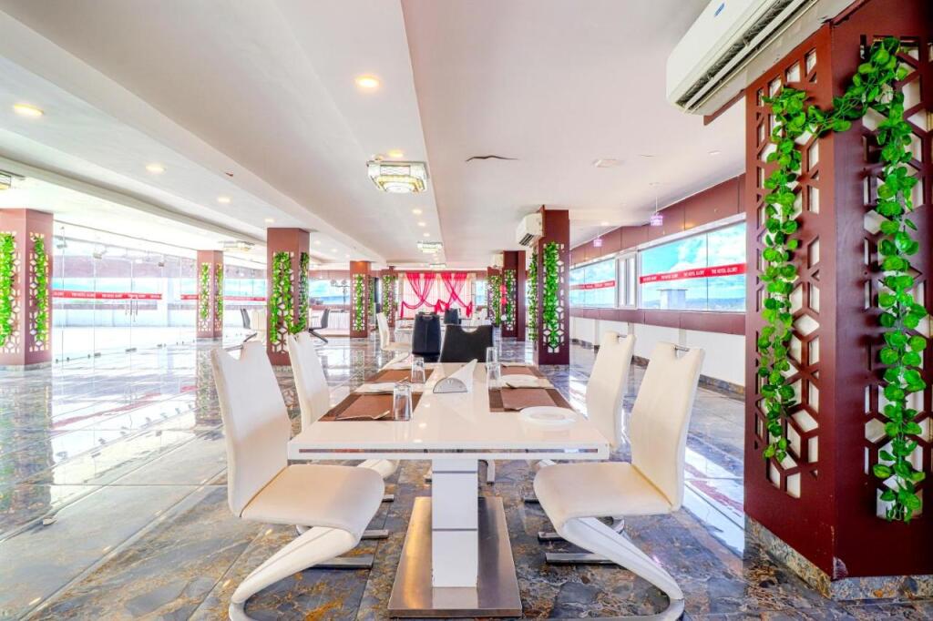 Дехрадун: The Glory Hotel