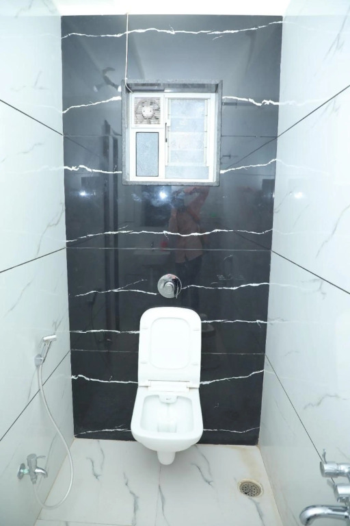 Сатара: Bharat Residency