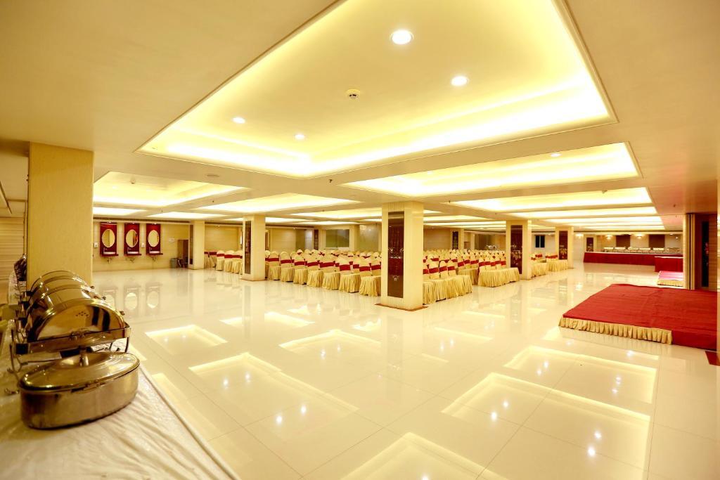 Секундерабад: Hotel Swagath Grand Ecil