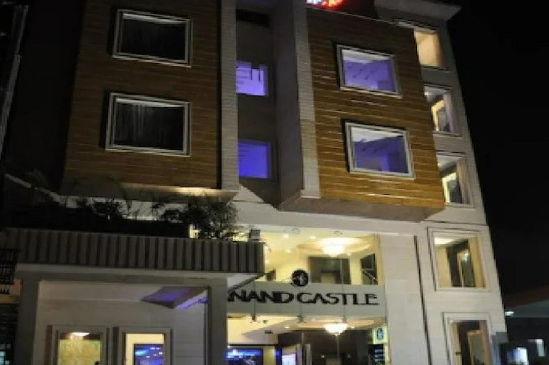 Дела: Hotel Anand Castle