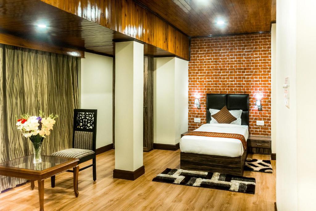 Пеллинг: Tin Tin Boutique Bijanbari