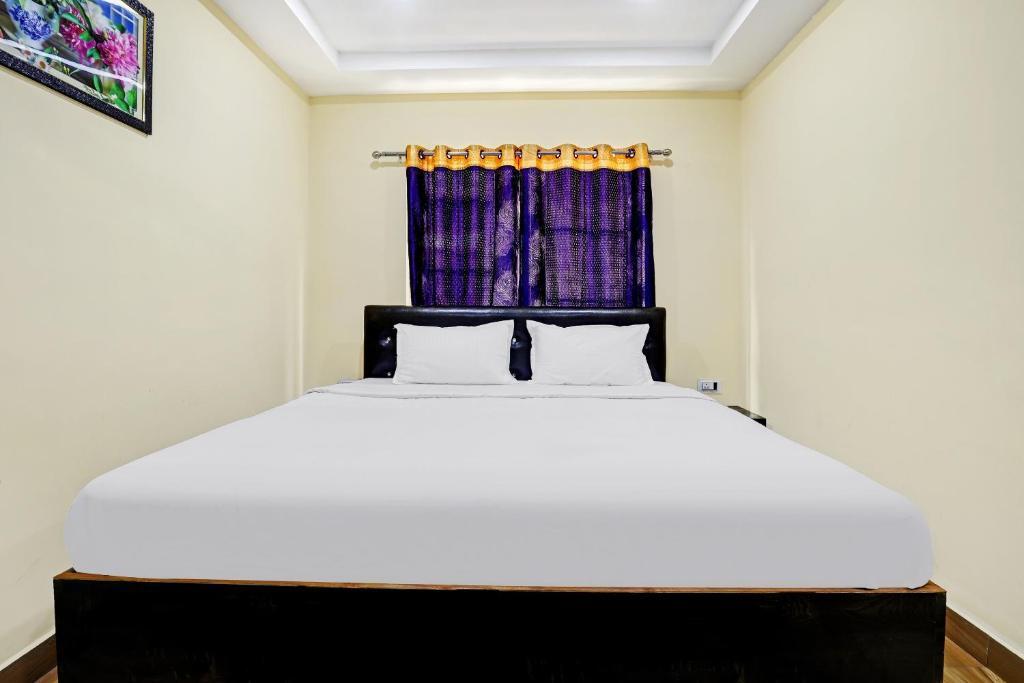 Гувахати: Capital O 86215 R R Homestay
