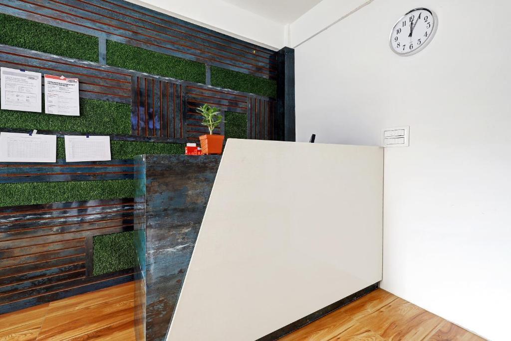 Гувахати: Capital O 86215 R R Homestay