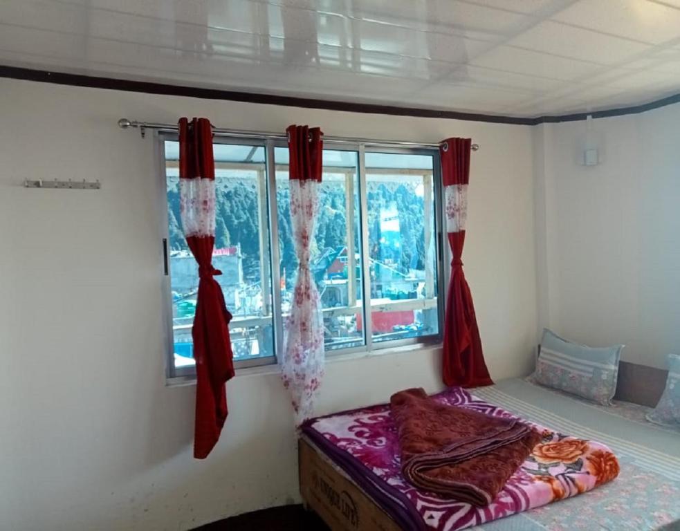 Наябазар: Snow View Homestay By Stayapart