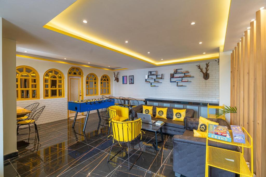Шимла: The Hosteller Shimla