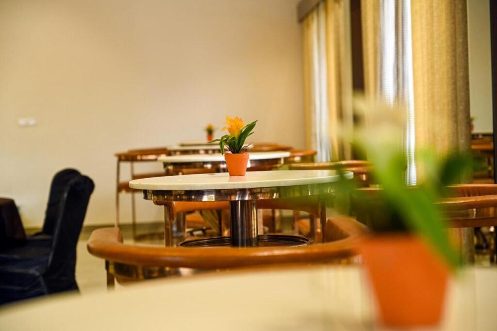 Бхопал: TGI Insignia Resort and Villas