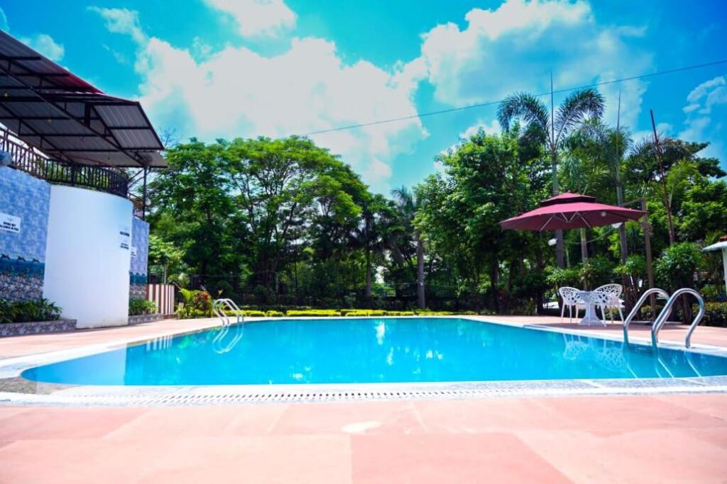 Бхопал: TGI Insignia Resort and Villas