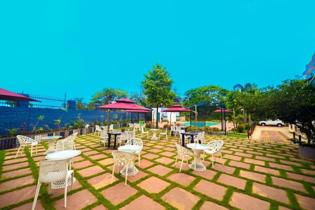 Бхопал: TGI Insignia Resort and Villas
