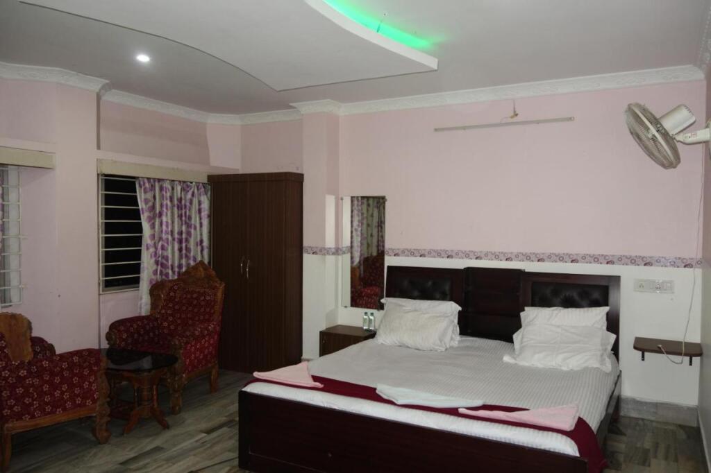 Hotel HCB (Hemo Chandra Bhawan) — фото 4