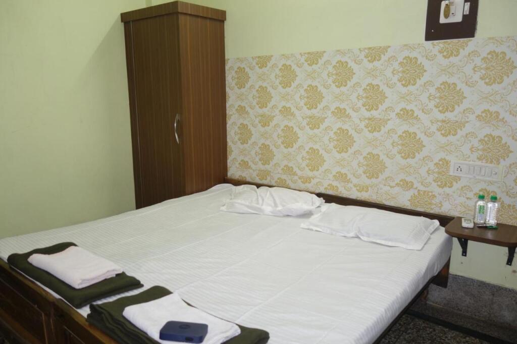 Брамапур: Hotel HCB (Hemo Chandra Bhawan)