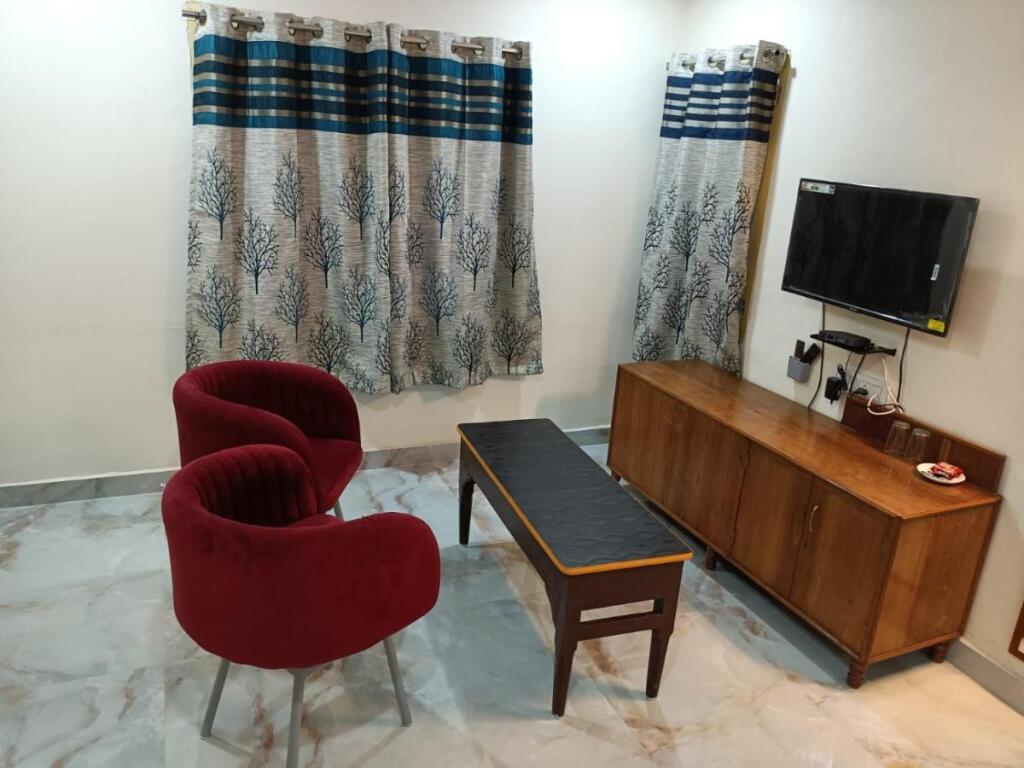 Брамапур: Hotel HCB (Hemo Chandra Bhawan)