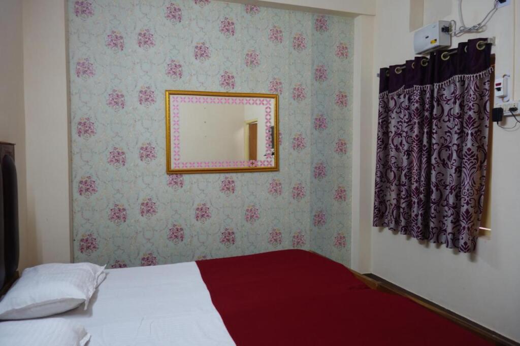 Брамапур: Hotel HCB (Hemo Chandra Bhawan)