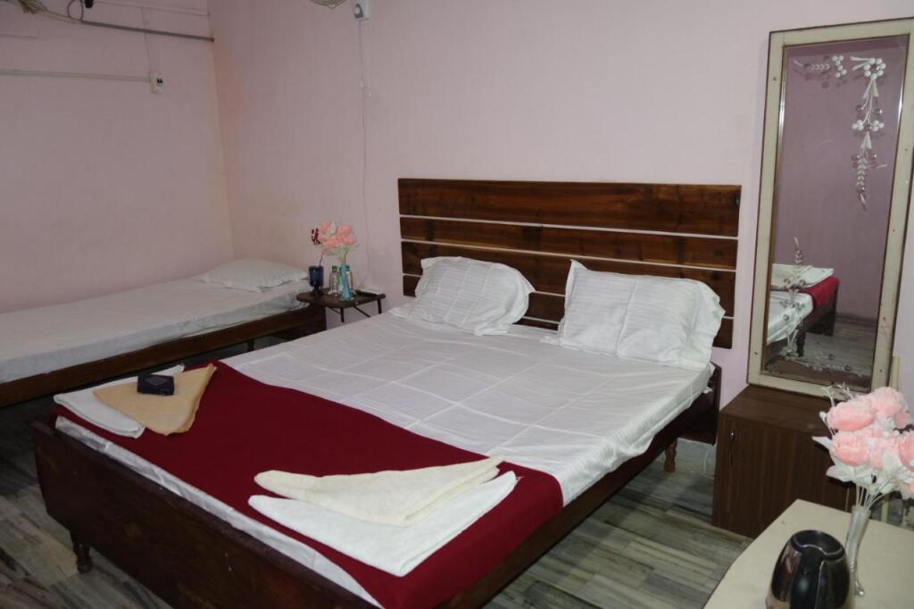 Брамапур: Hotel HCB (Hemo Chandra Bhawan)