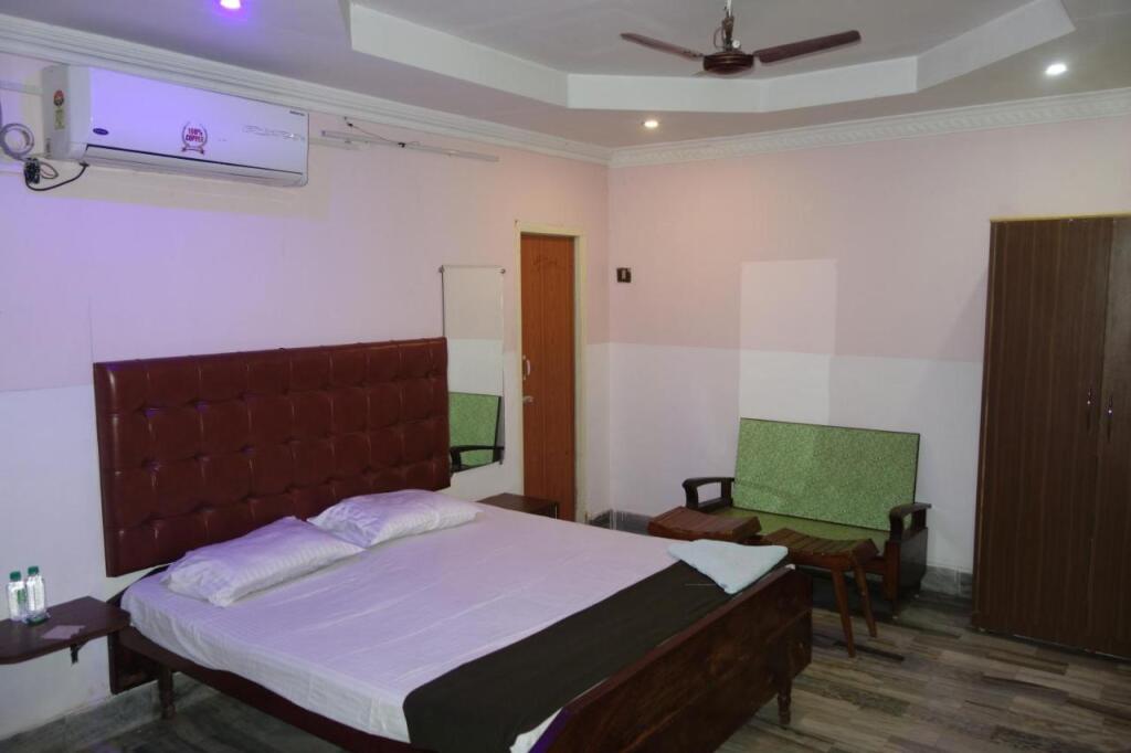 Брамапур: Hotel HCB (Hemo Chandra Bhawan)