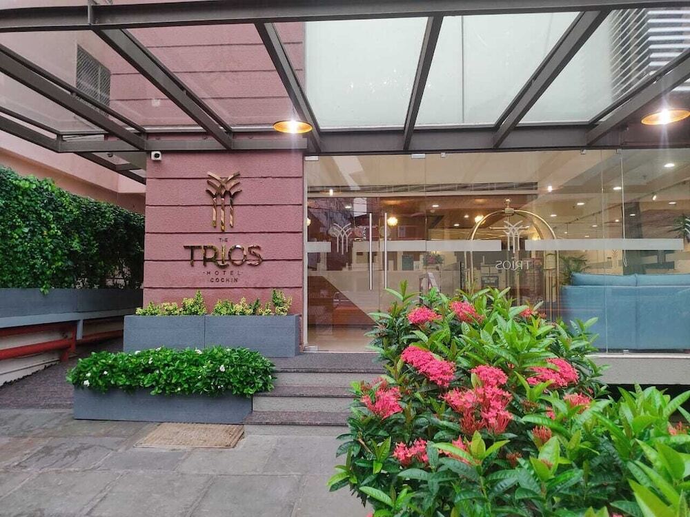 Коччи: The Trios Hotel