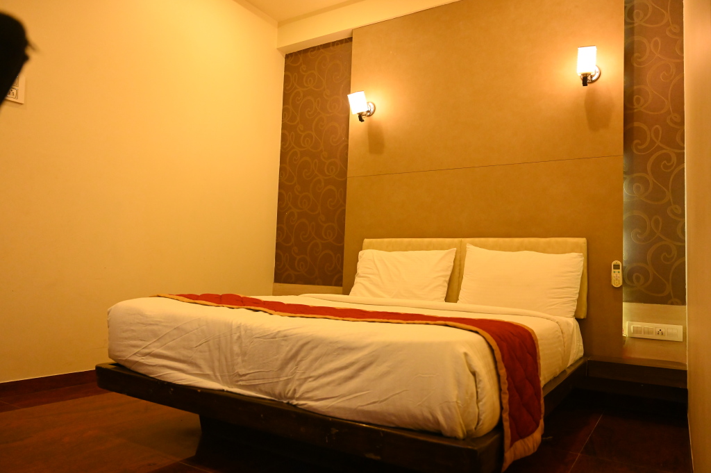 Солапур: Hotel Center Point