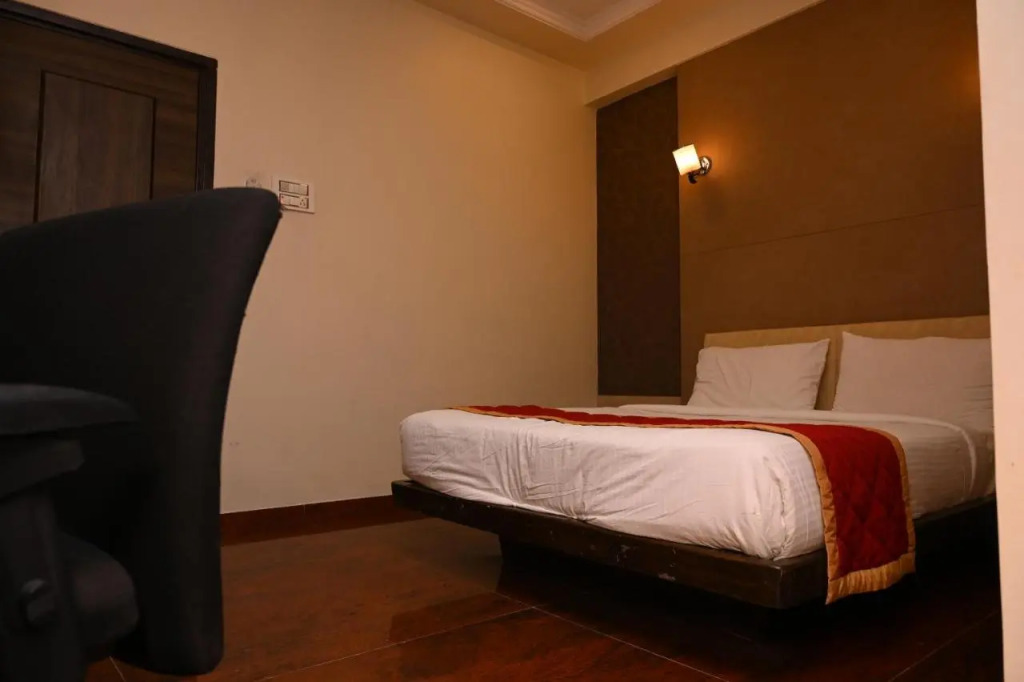 Солапур: Hotel Center Point