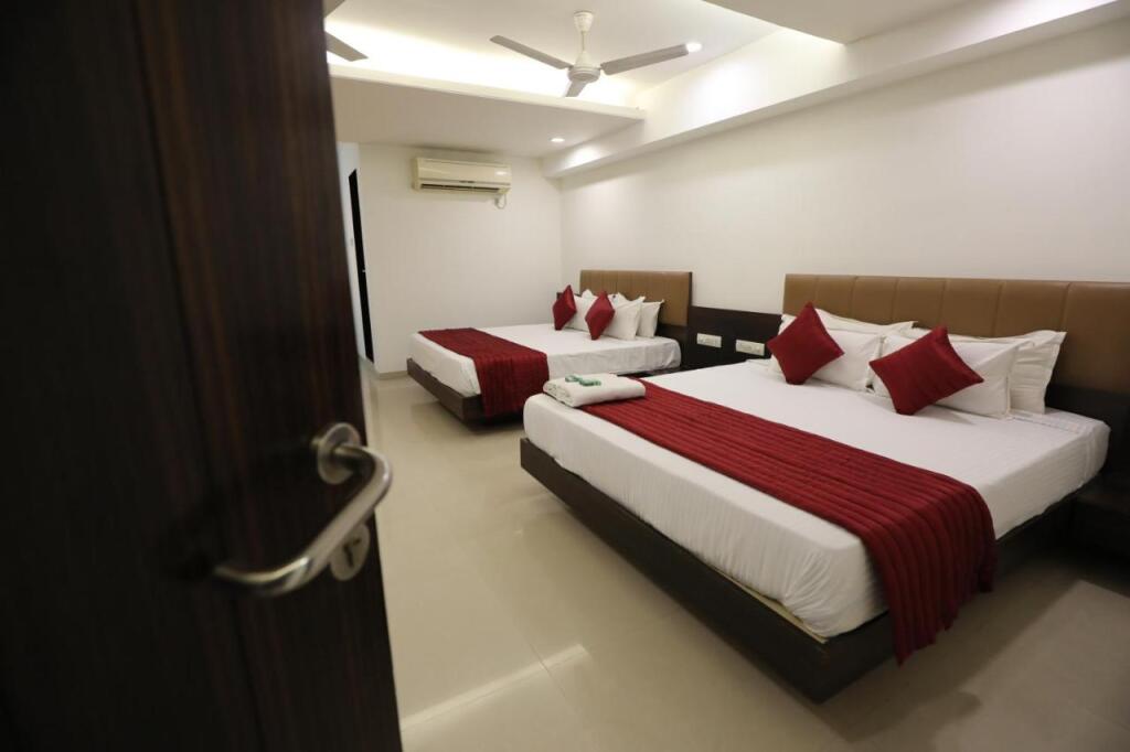 Бхопал: Hotel Shagun Rooms & Banquet, Surat