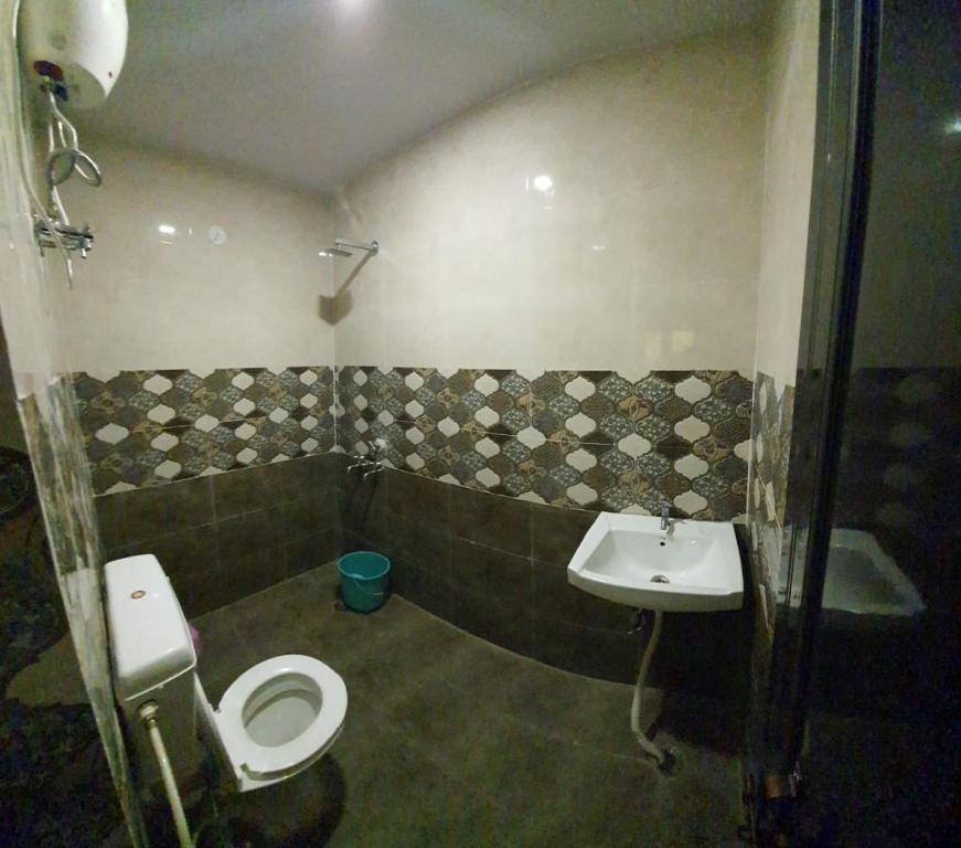 Канпур: Aadhya Green Resort