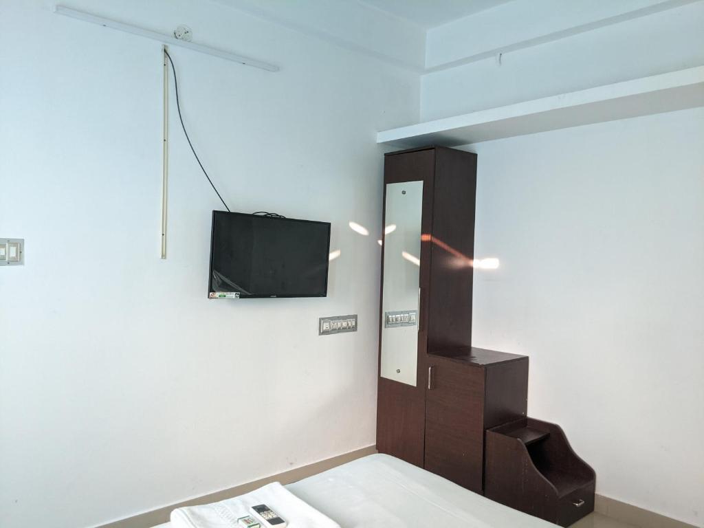 Вайпин: Aabriz Residency