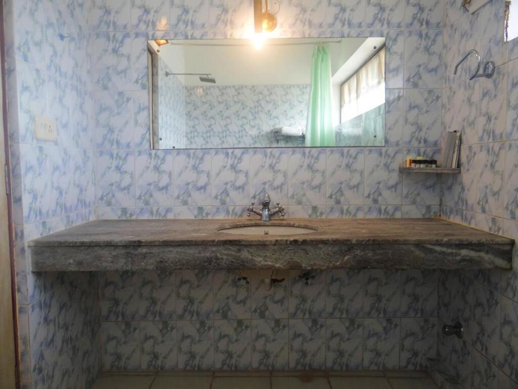 Вайпин: Gopika Regency
