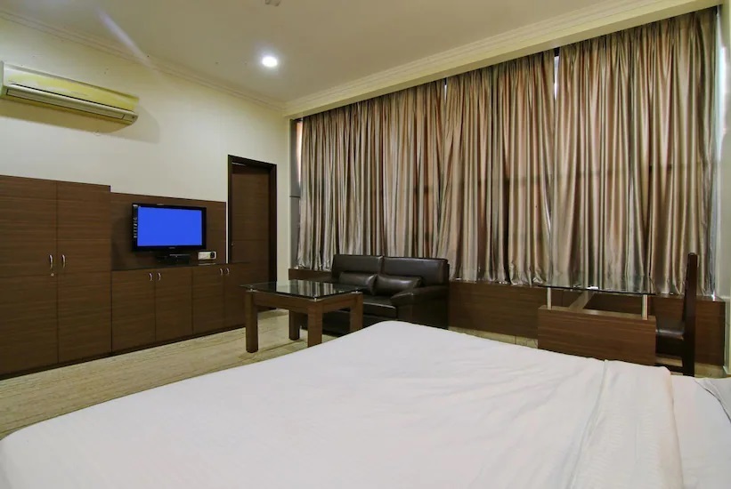 Канпур: Hotel Narula