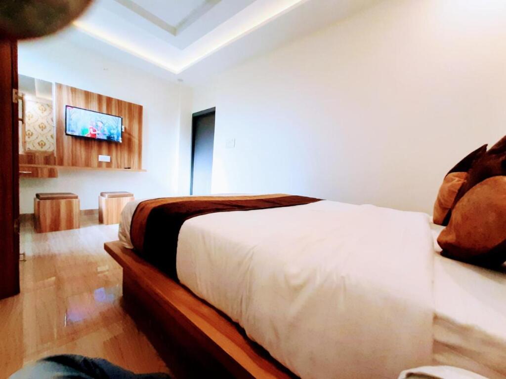 Канпур: Hotel Sky View