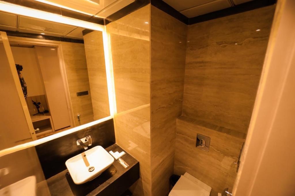 Канпур: Hotel Mvr Grand