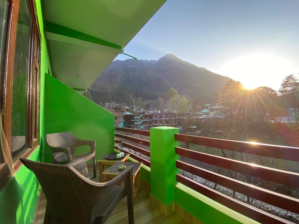 Касоль: The Royal Orchard Kasol