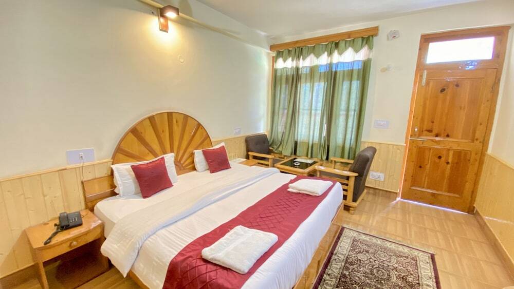 Касоль: Hotel Purnima River View