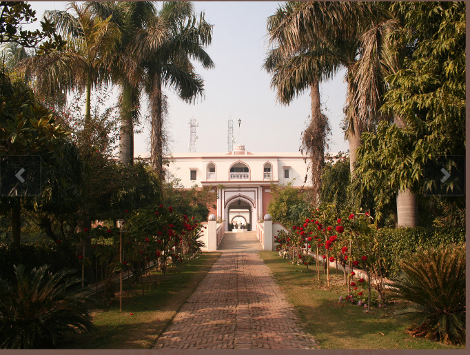 Garhmukteshwar: Aamod Mud Fort Kuchesar