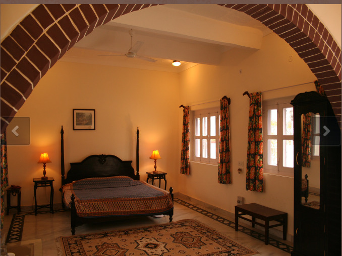 Garhmukteshwar: Aamod Mud Fort Kuchesar