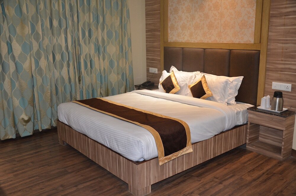 Катра: Tulip Tree Hotel