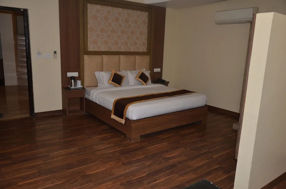 Катра: Tulip Tree Hotel