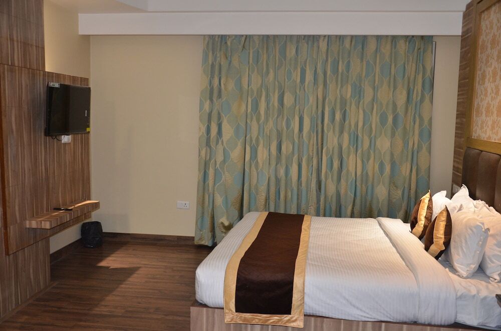Катра: Tulip Tree Hotel