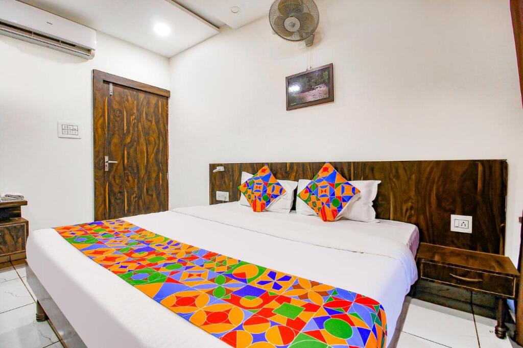 Бхопал: FabHotel HTC