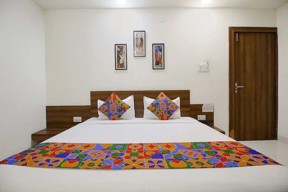 Бхопал: FabHotel Comfortable Stay