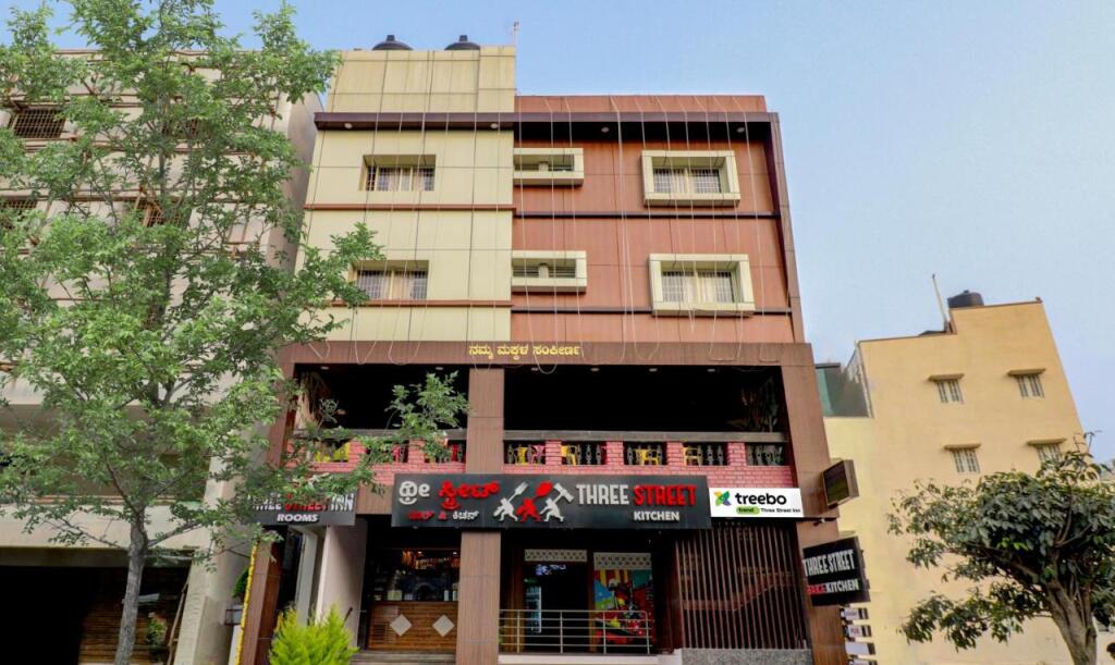 Бангалор: Treebo Three Street Inn