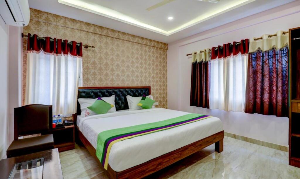 Бангалор: Treebo Three Street Inn