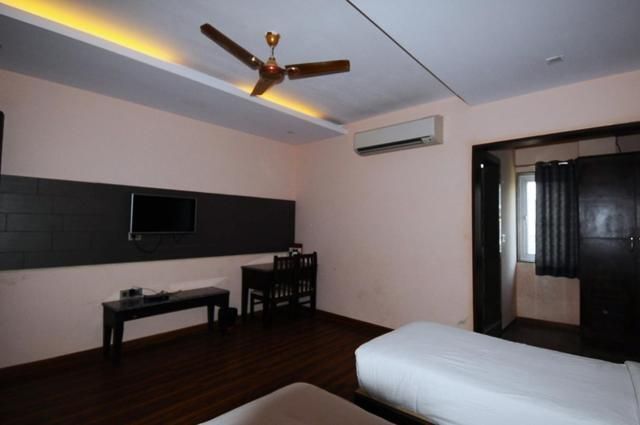 Фирозабад: Hotel Rudra Vilas