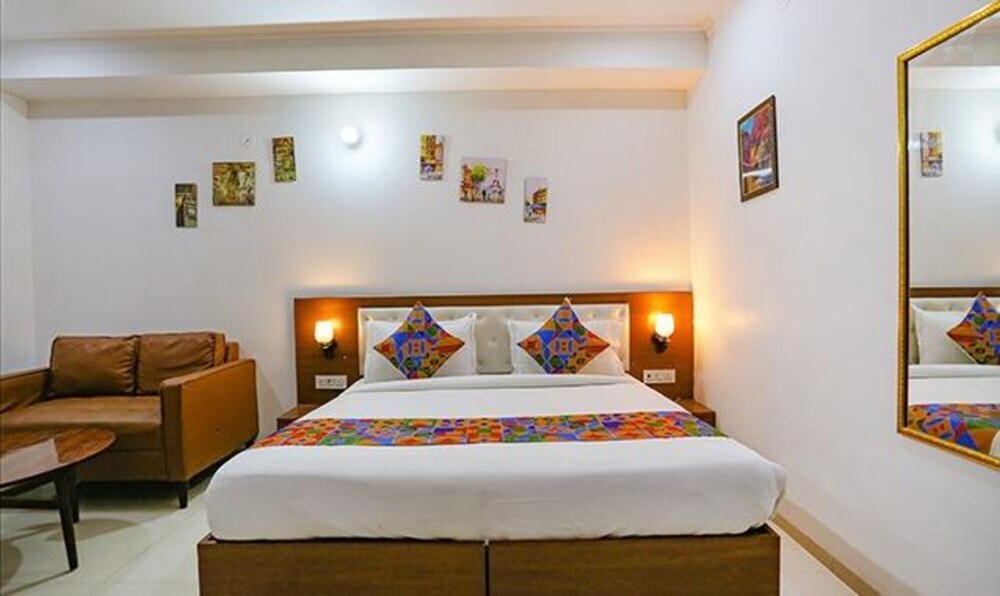 Гуруграм: FabHotel Rejoice Venture 52