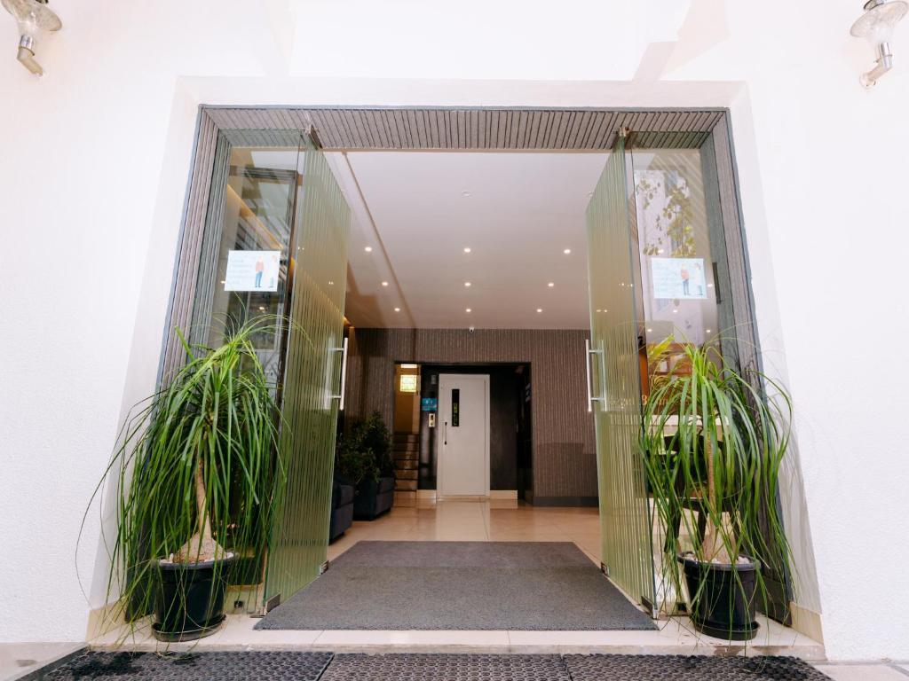 Бангалор: Regal Business Suites