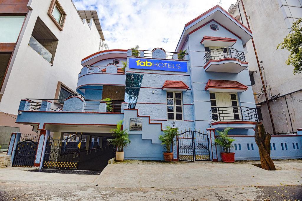 Fabexpress Ravikeerthis Service Apartment — фото 1