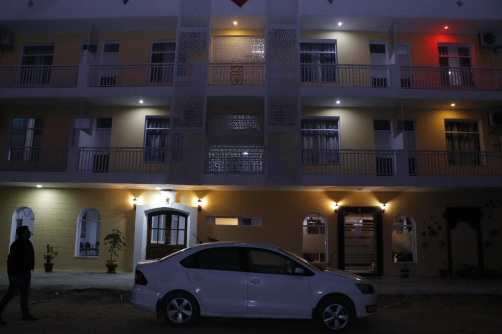 Гуруграм: Acme Inn