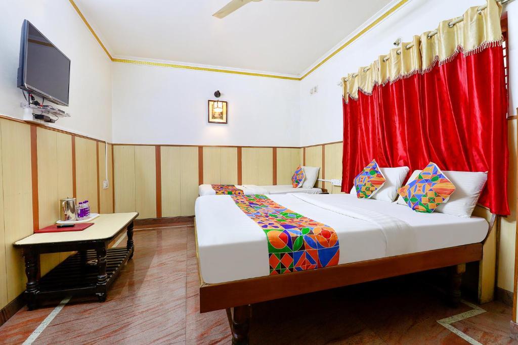 Бангалор: FabHotel Shivaals Residency