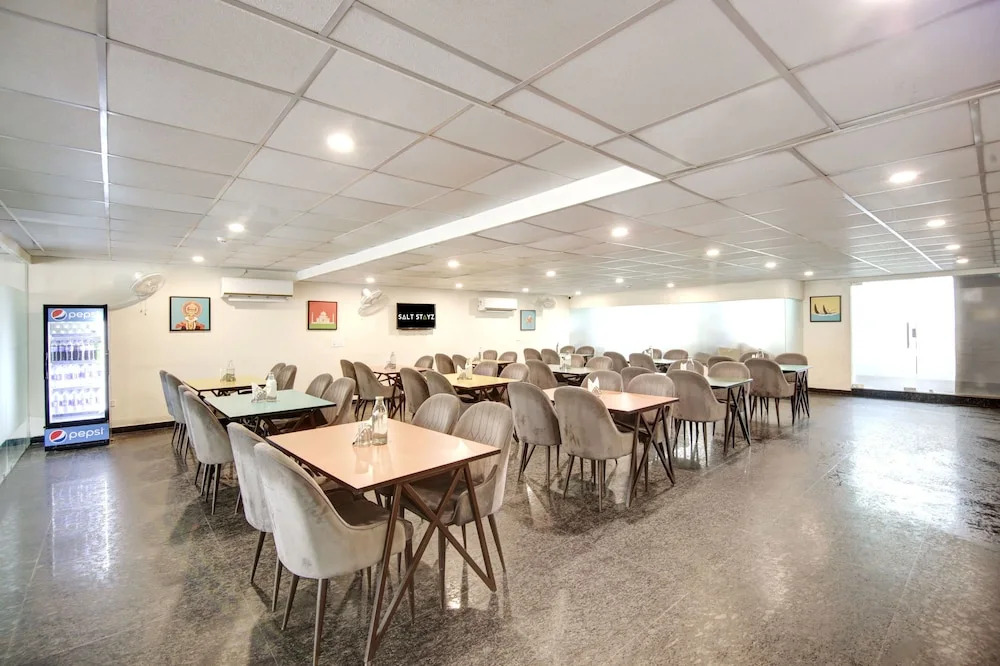 Гуруграм: Saltstayz Hotel Huda City Center