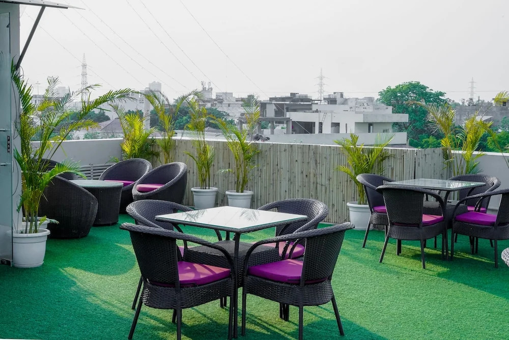 Гуруграм: Saltstayz Hotel Huda City Center