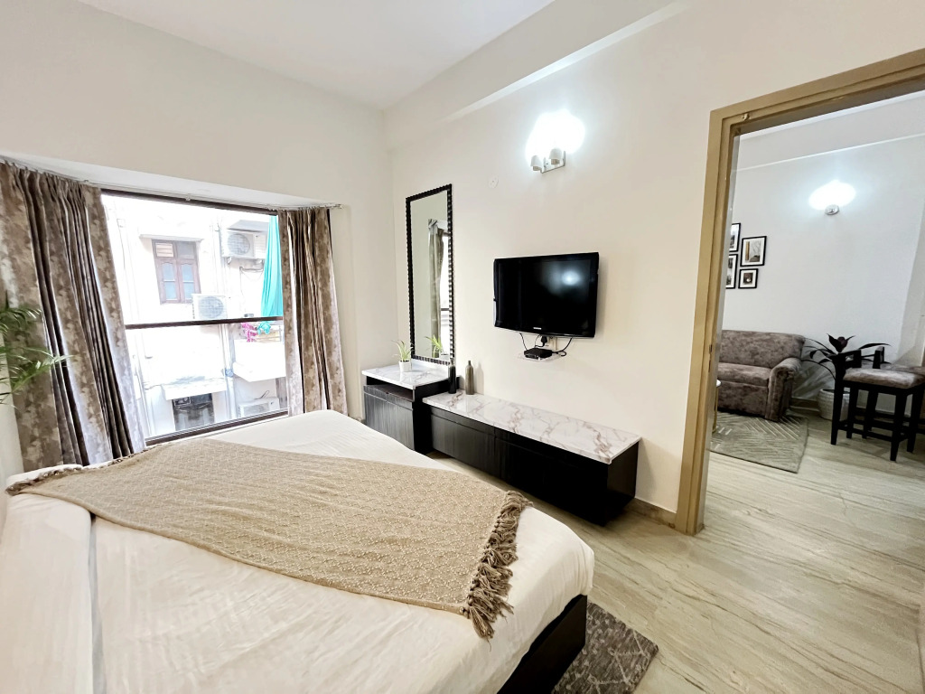 Гуруграм: 1 BHK Serviced Apartment in Gurgaon by Bedchambers